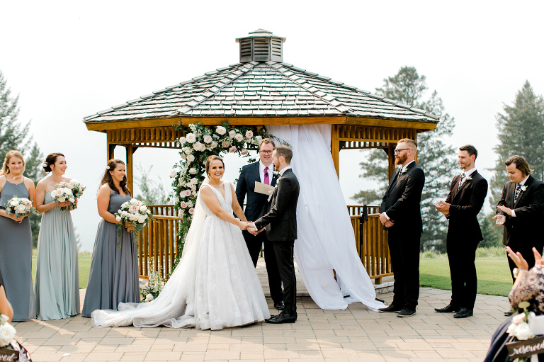 Black neutral gold wedding at Silvertip Canmore Alberta | Wedding planning and design by Calgary wedding planner Evelyn Clark Weddings